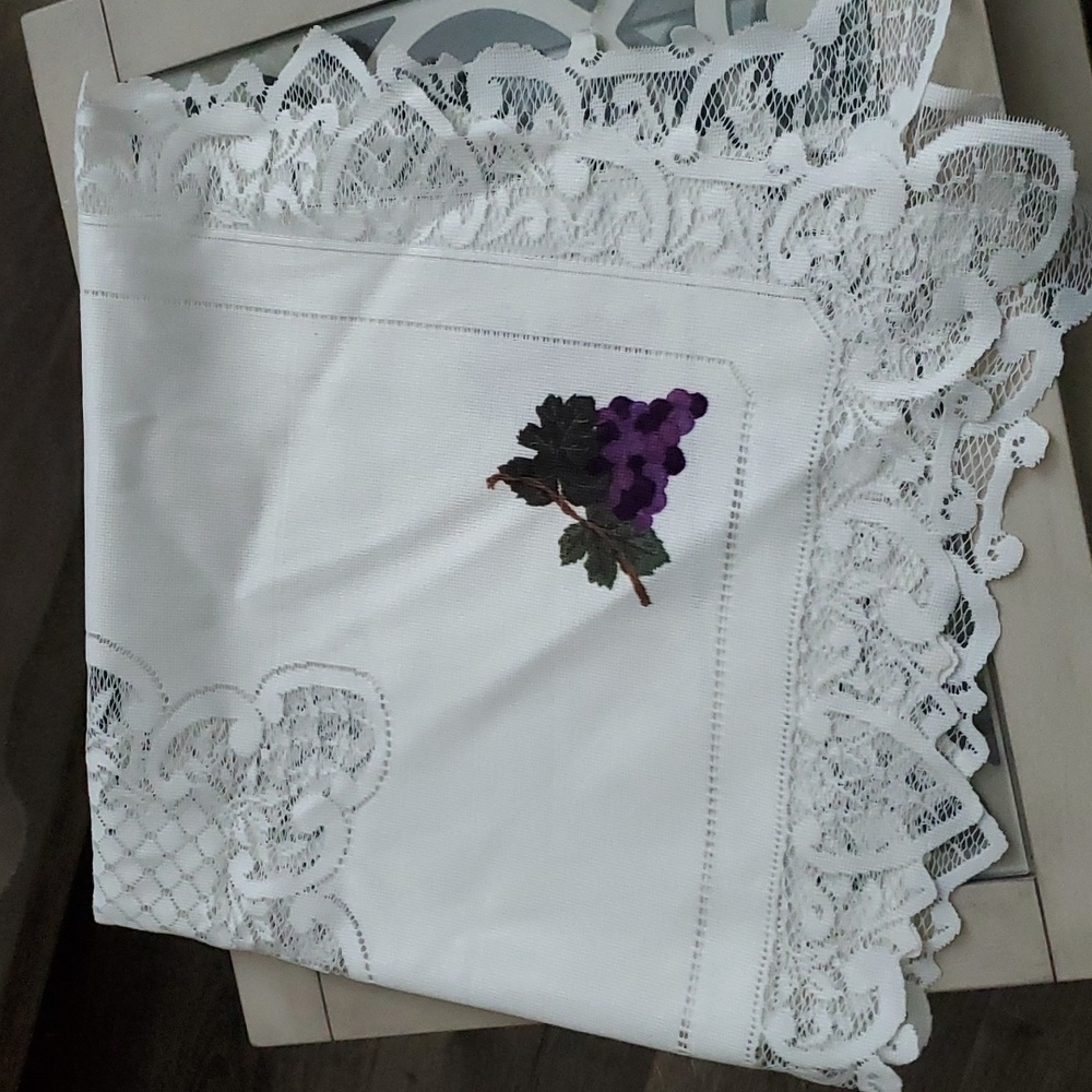 Table doily